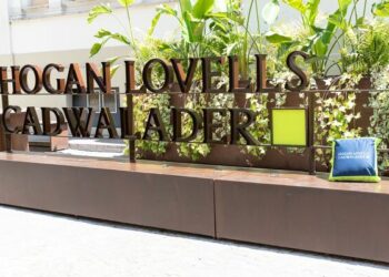 Operativa la mega-fusione tra Hogan Lovells e Cadwalader, Wickersham & Taft. Nasce il quinto studio legale più grande del mondo per fatturato