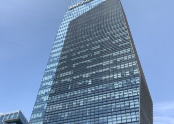 BNP Paribas coinveste con Coima nella Torre Diamante, dal 2016 sede milanese della banca. L’asset vale 400 mln euro